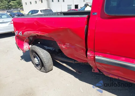 2004 Chevrolet Silverado K2500 Heavy Duty z USA, uszkodzony, nr VIN 1GCHK29U04E142775